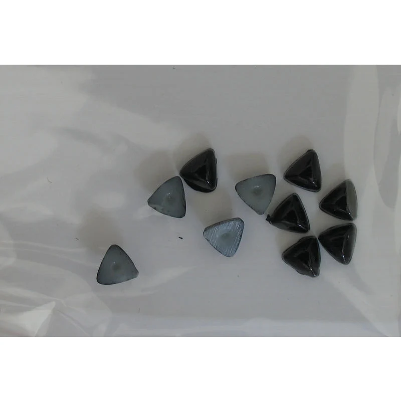 Decoro per unghie triangoli bombati nero